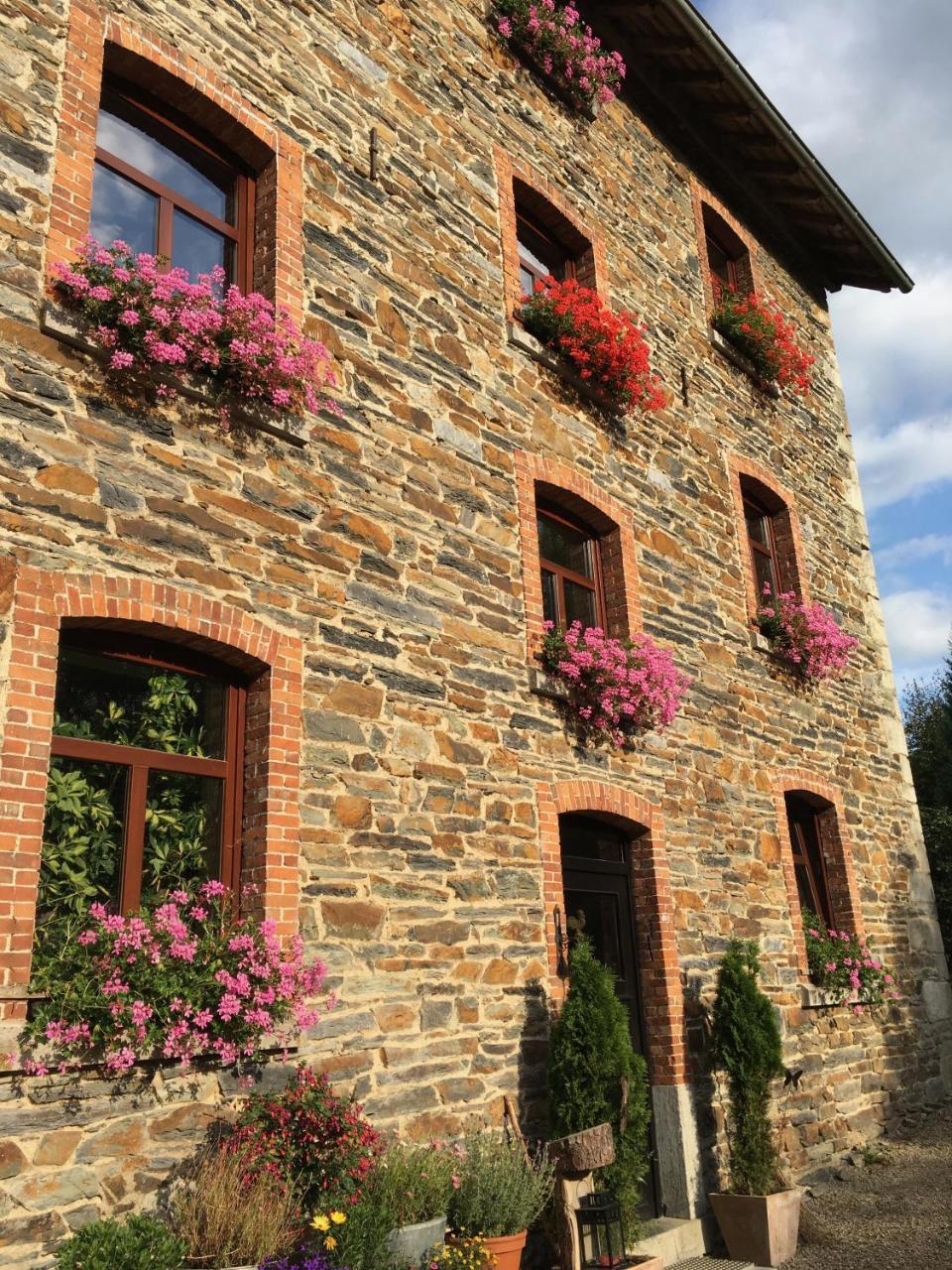 Bed & Breakfast Schlommefurth Bed & Breakfast St. Vith ภายนอก รูปภาพ